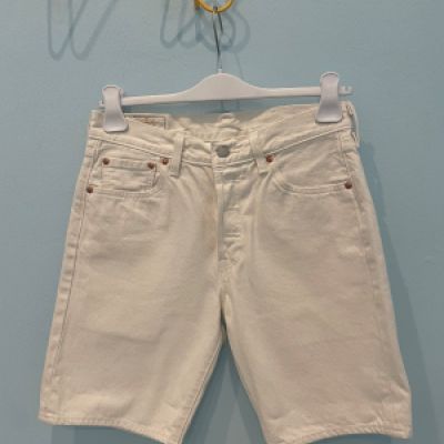 Levi’s 501 bianco corto