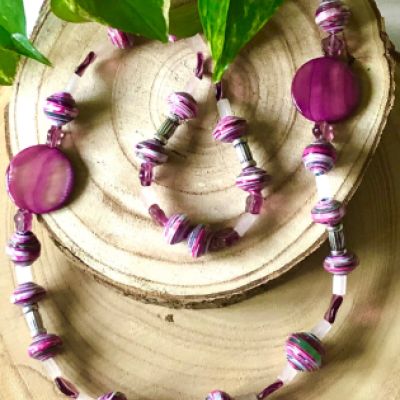 Collana di perle di carta e madreperla