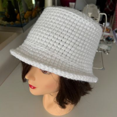 Cappello ad uncinetto