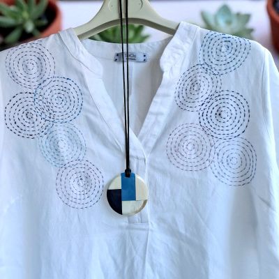 Abito 100% lino con ricamo a mano